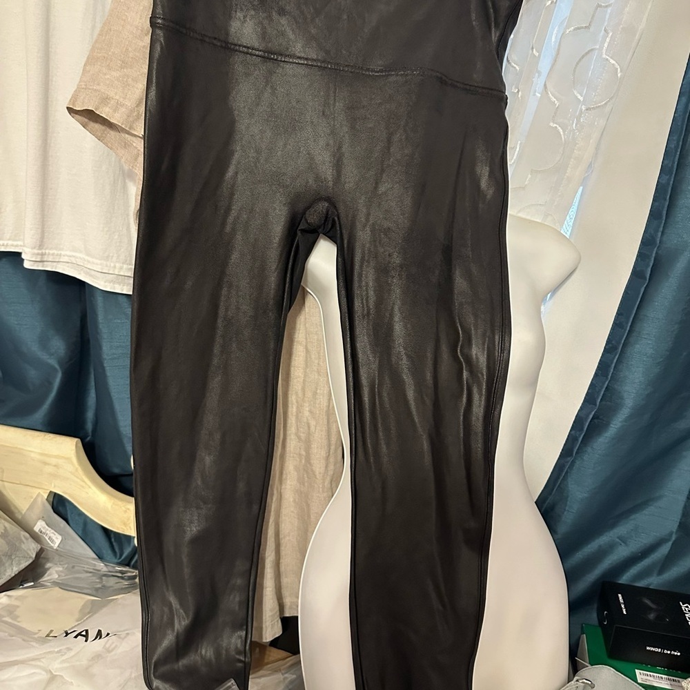 SPANX Classic Black Leggings